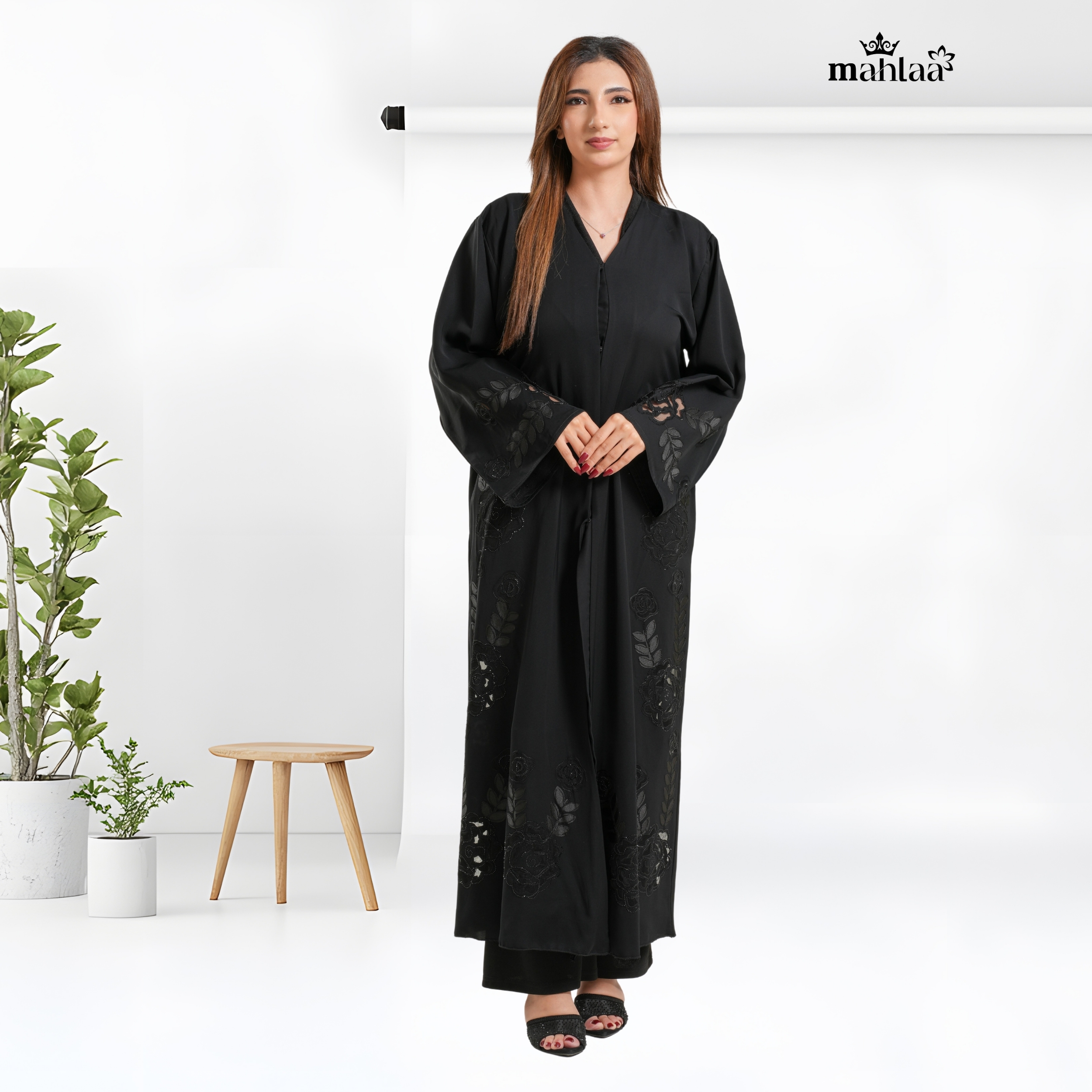 Noir Rosette Abaya |
